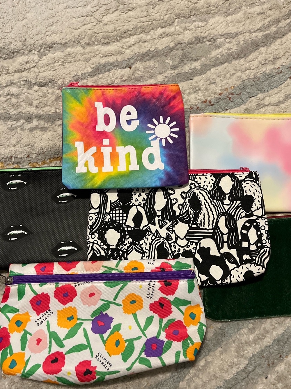 Clinique and Ipsy 6 Zipper Pouches - Multicolor
